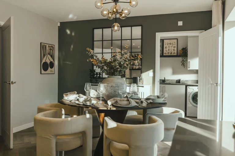 Image carousel 3263946 1767121301