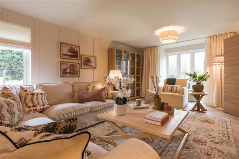 Image carousel 3280986 1775701132