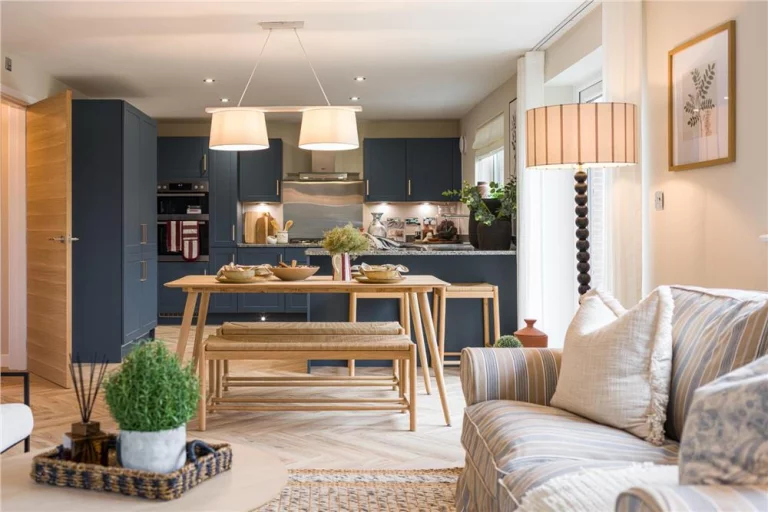 Image carousel 3303356 1775701132