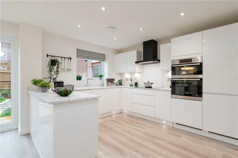 Image carousel 3319621 1764209874