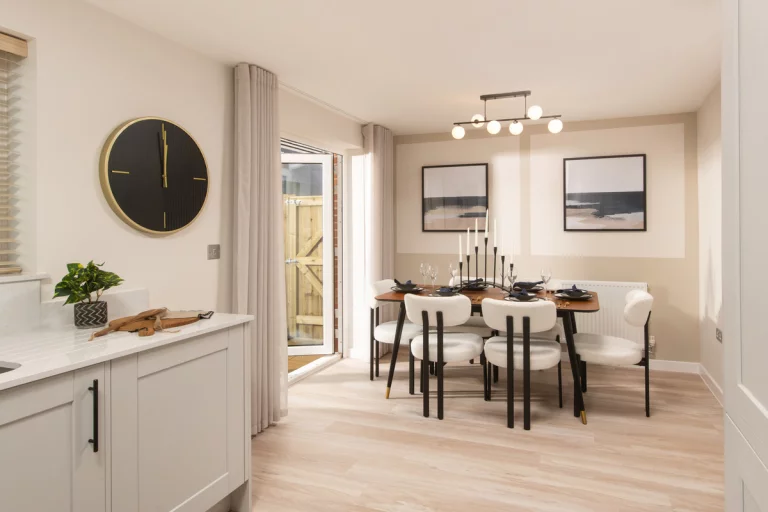 Image carousel 3324371 1765036089