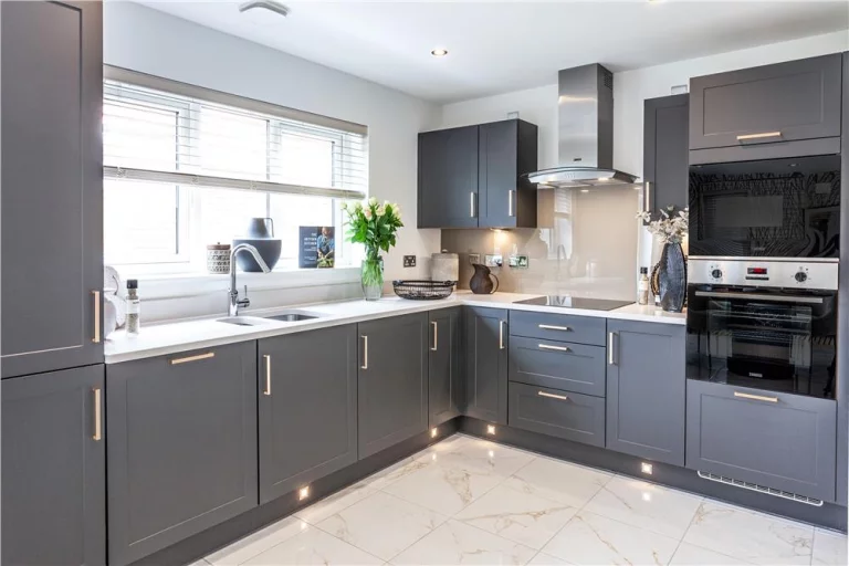 Image carousel 3329171 1776218714