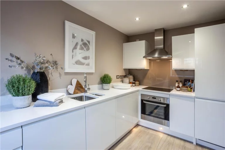 Image carousel 3329276 1776218798