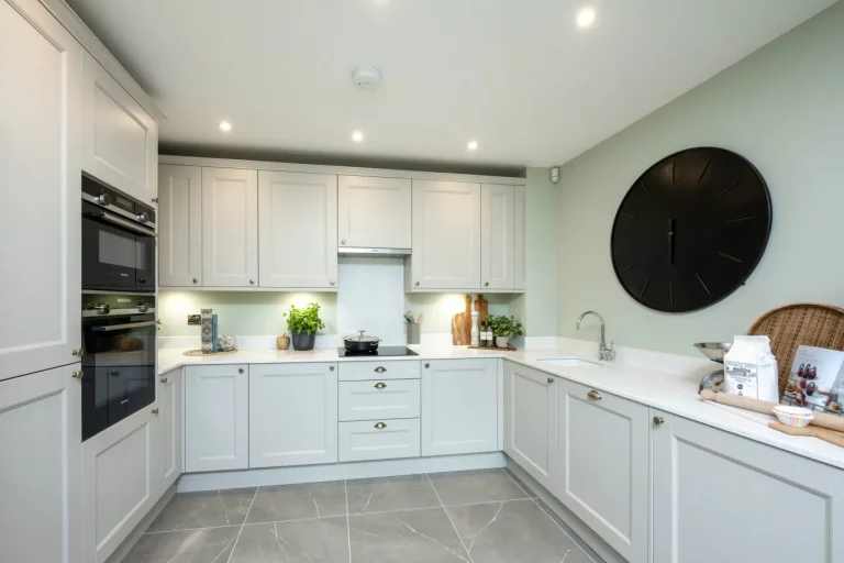 Image carousel 3477966 1772540431