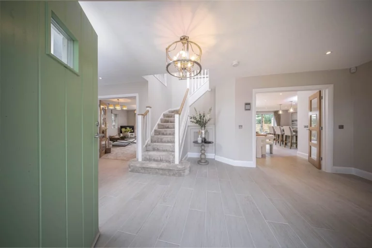 Image carousel 3496801 1761789648