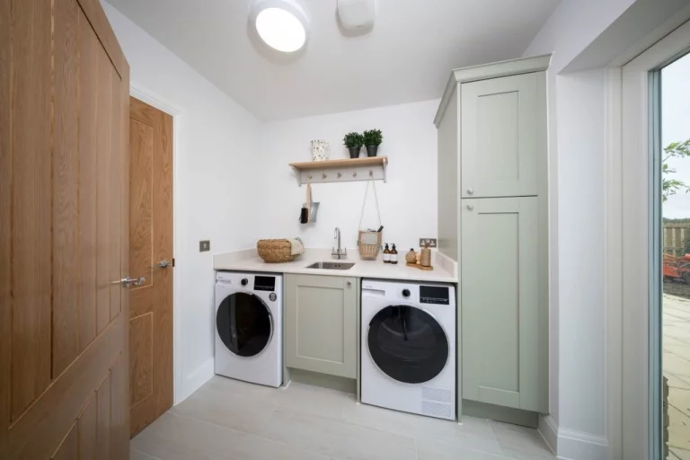 Image carousel 3496831 1761789649