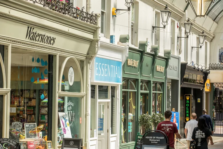 Image carousel 3501616 1762570876