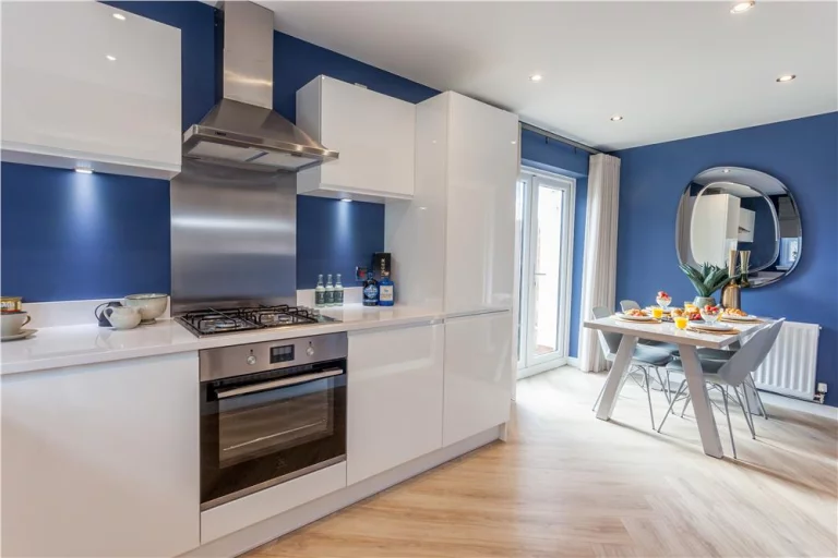 Image carousel 3502326 1762740243