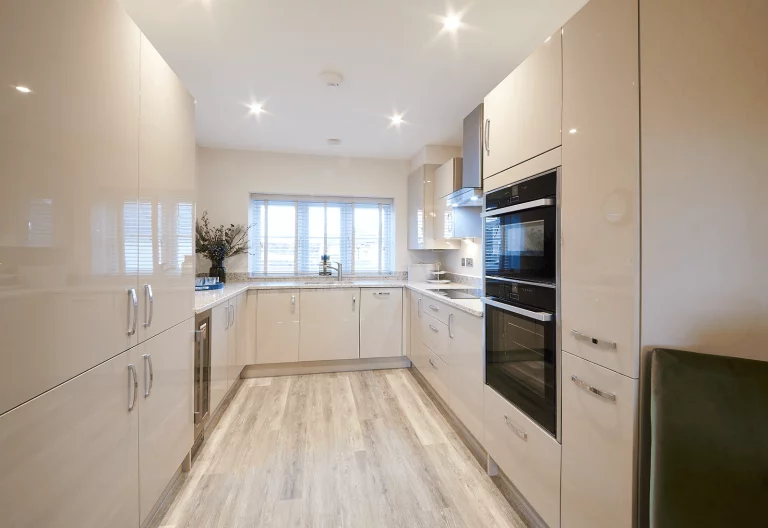 Image carousel 3504601 1763035758