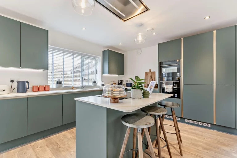 Image carousel 3506911 1763313765