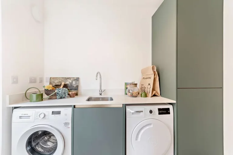 Image carousel 3506921 1763313804