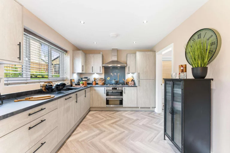 Image carousel 3507191 1763431255