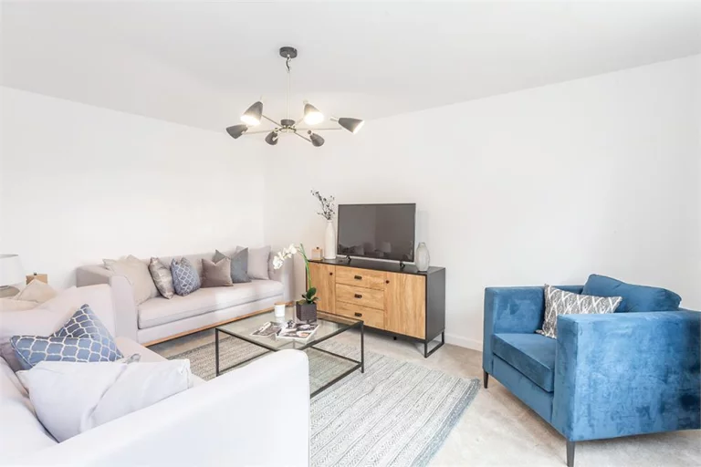 Image carousel 3508676 1763777380