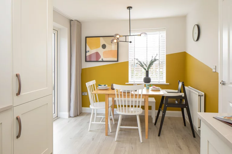 Image carousel 3508791 1763780582