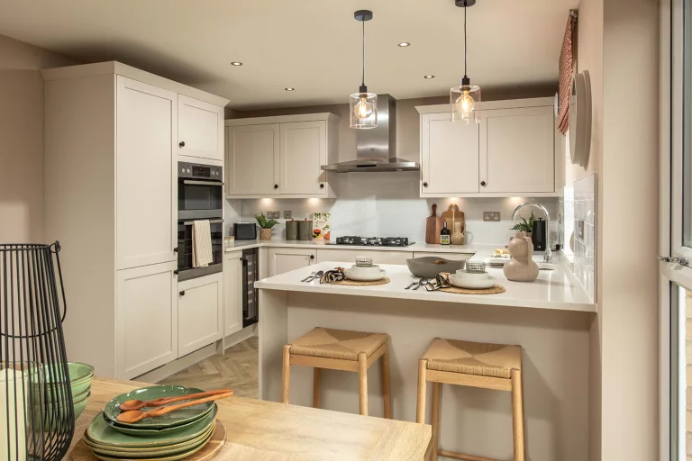 Image carousel 3508811 1763780588