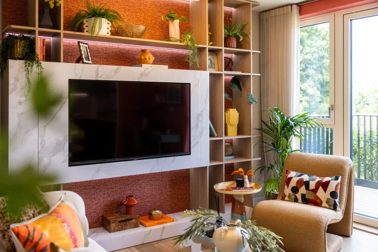 Image carousel 3508866 1763780658