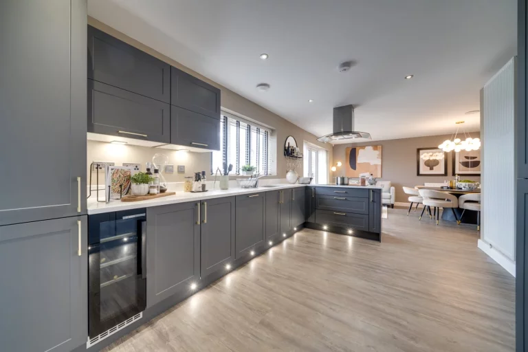 Image carousel 3508906 1763787644