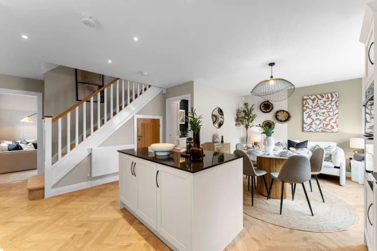 Image carousel 3510941 1764295285