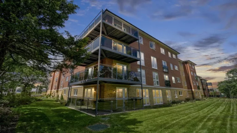 Image carousel 3513661 1764866036