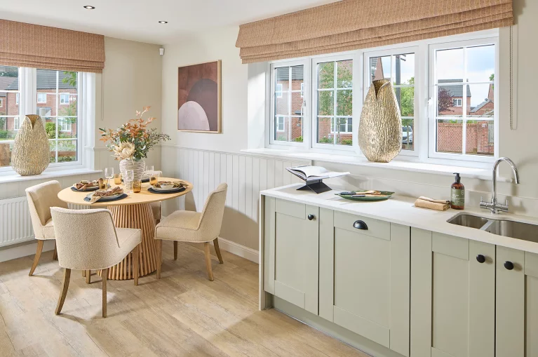 Image carousel 3516406 1765363133