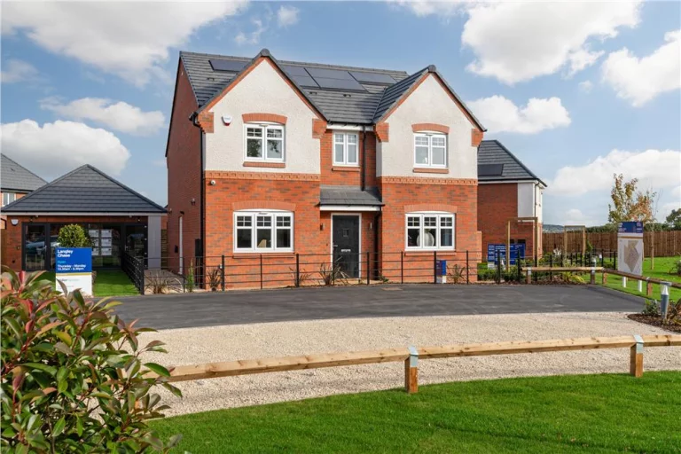 Image carousel 3516716 1765419324