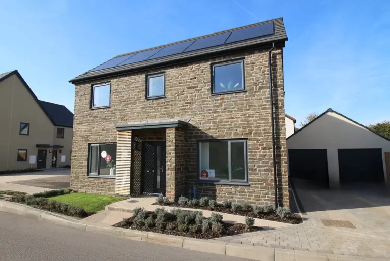 Image carousel 3517776 1765793839