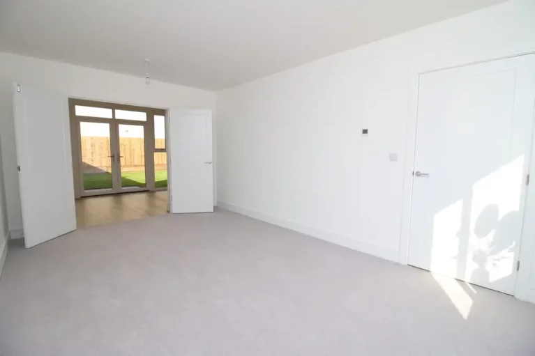 Image carousel 3517821 1765794011