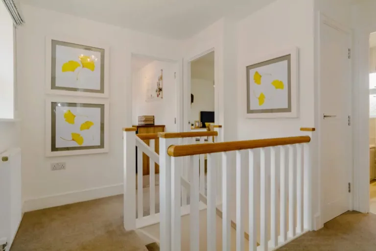 Image carousel 3517846 1765794102