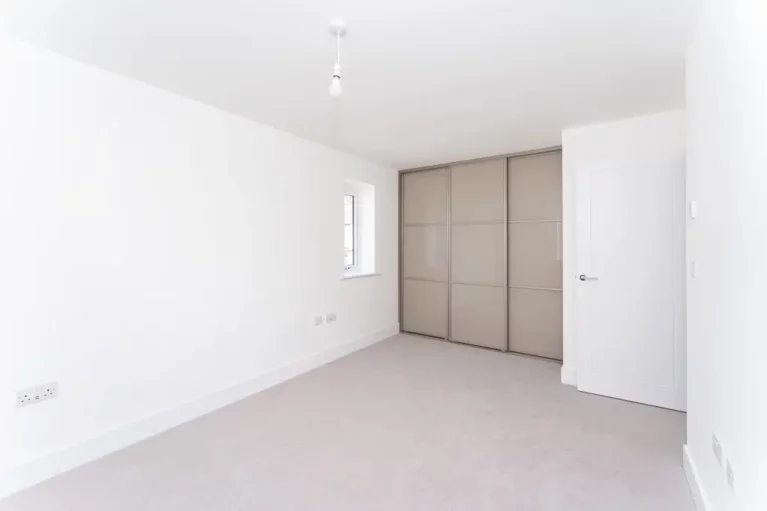 Image carousel 3517856 1765794140