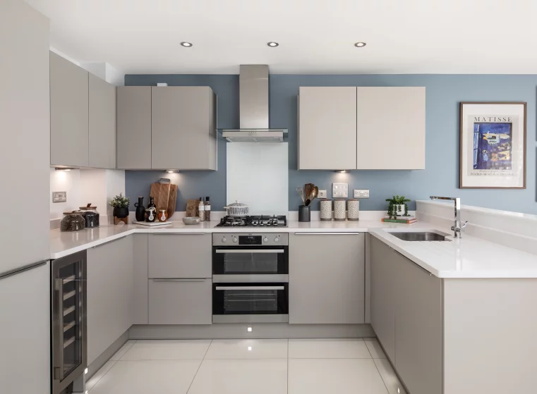 Image carousel 3518481 1765940494