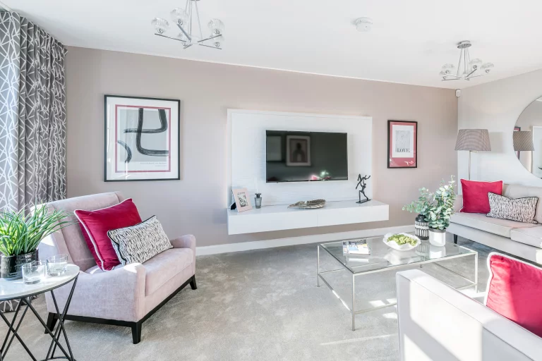 Image carousel 3518521 1765940596