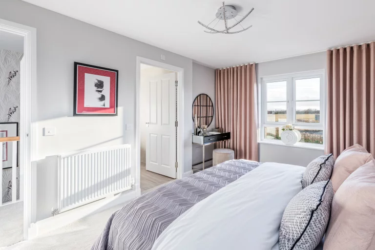 Image carousel 3518536 1765940597