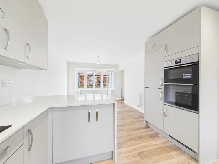 Image carousel 3525811 1767980341