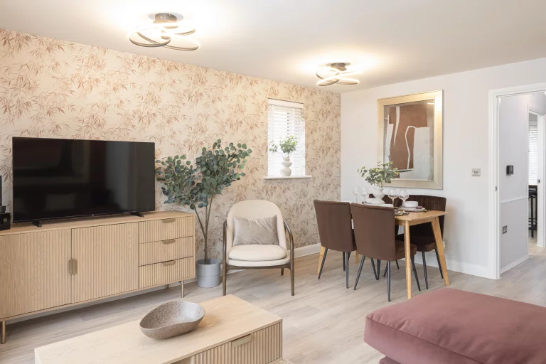 Image carousel 3526881 1768273347