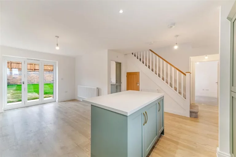 Image carousel 3527501 1768356079