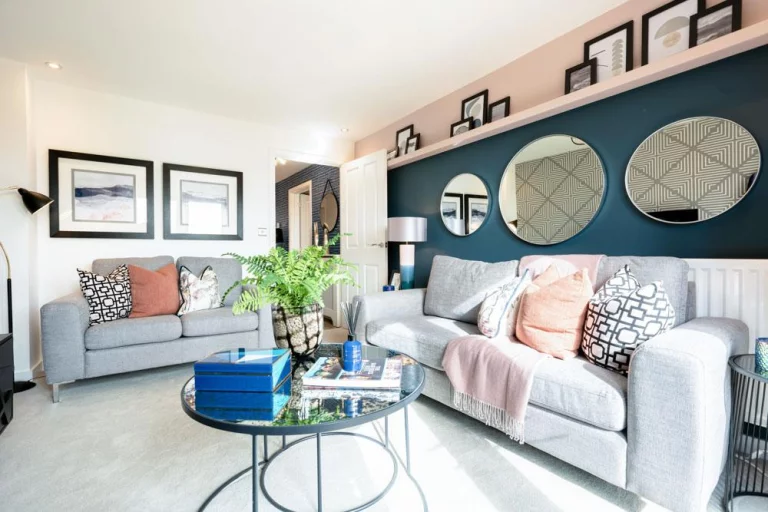 Image carousel 3527906 1768442941