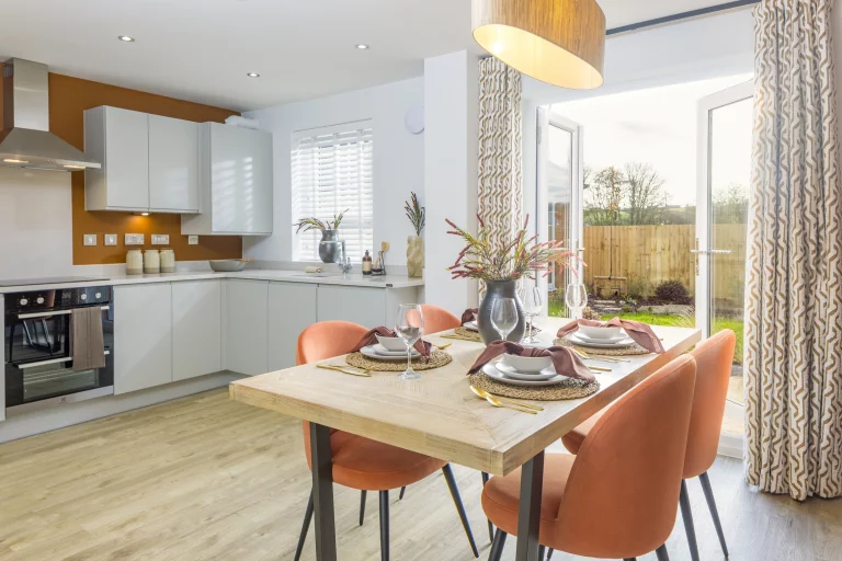 Image carousel 3528136 1768446210