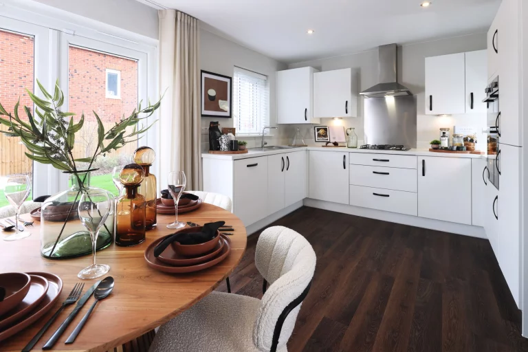 Image carousel 3528936 1768580612