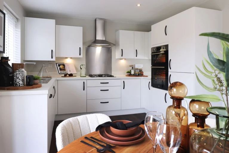 Image carousel 3528941 1768580613