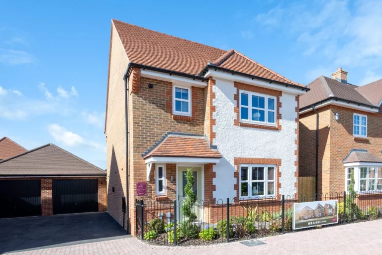 Image carousel 3529016 1768615255