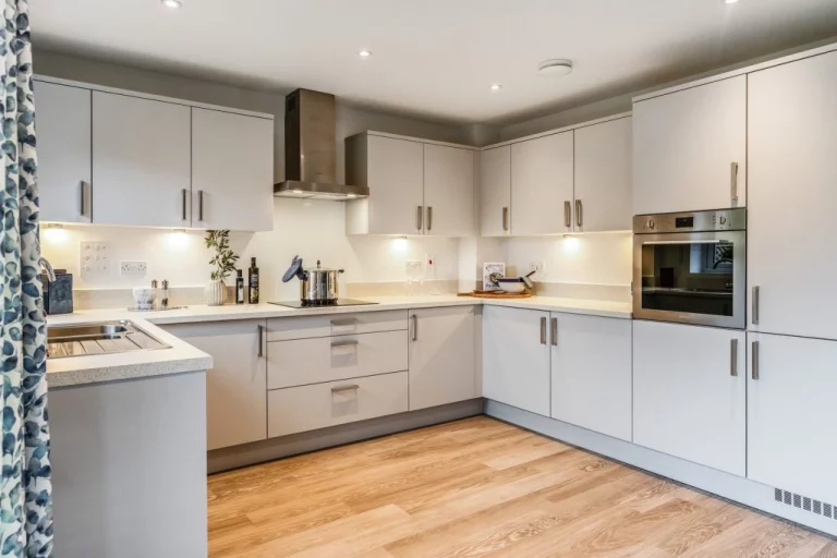 Image carousel 3529036 1768615256