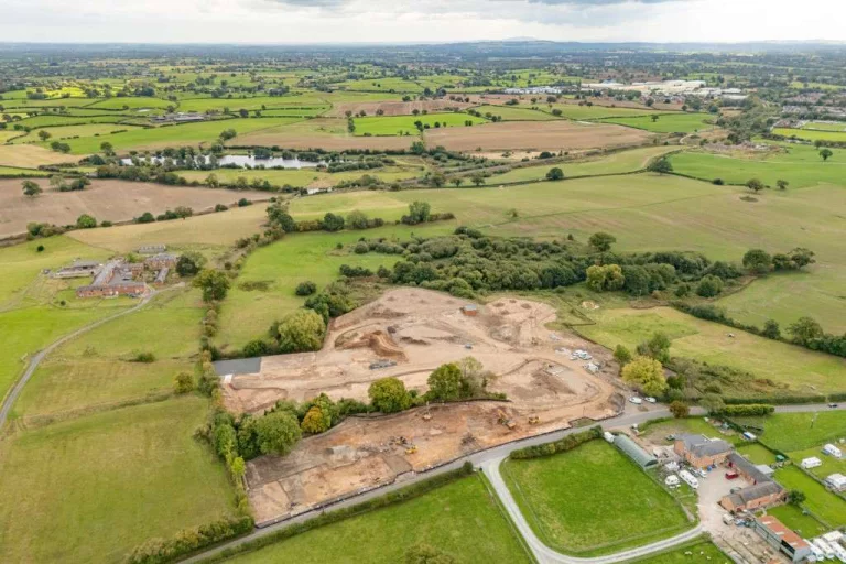 Image carousel 3529191 1768615270