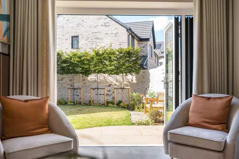 Image carousel 3529451 1768615294