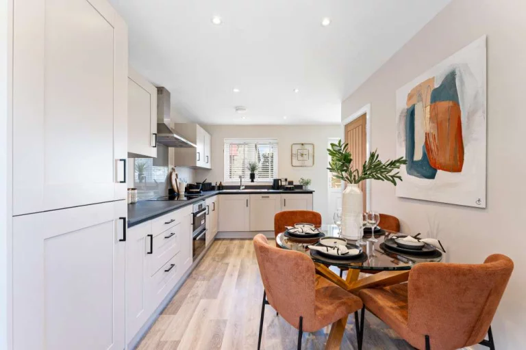 Image carousel 3529471 1768615294