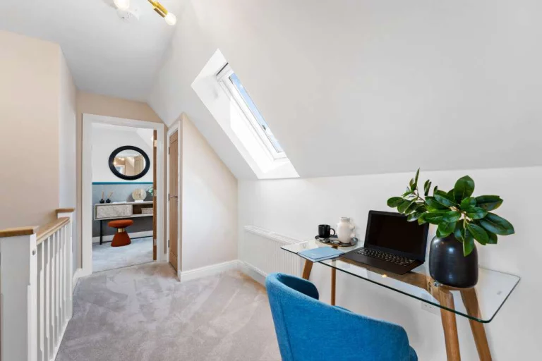 Image carousel 3529546 1768615296