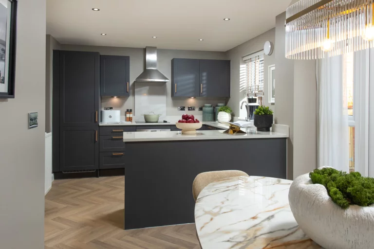 Image carousel 3530331 1768619023