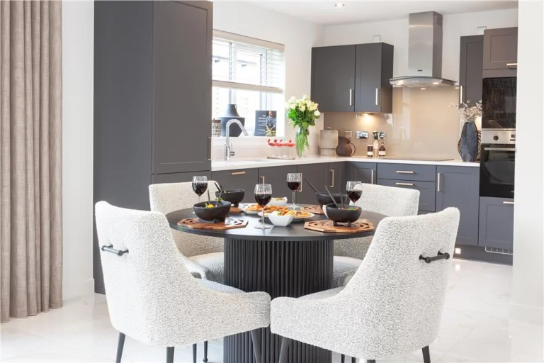 Image carousel 3530451 1768788358