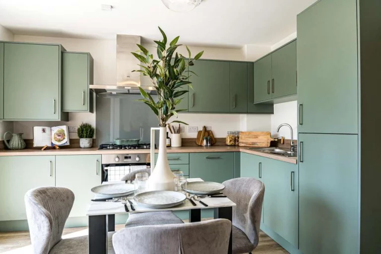 Image carousel 3533136 1768960893