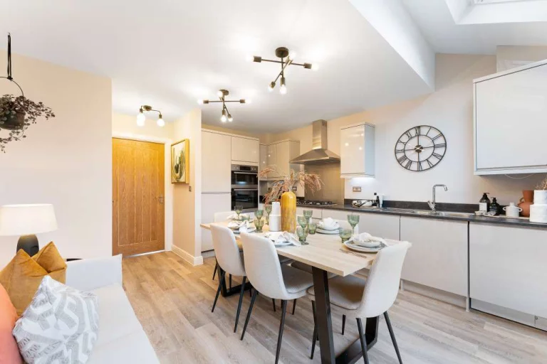 Image carousel 3533651 1769133693