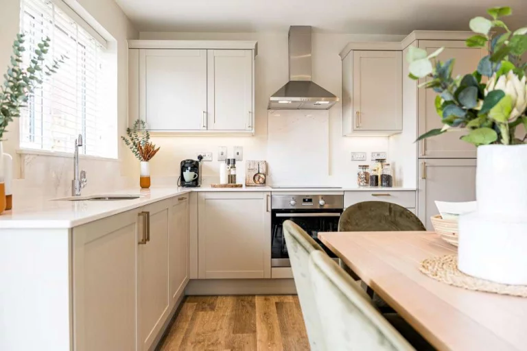 Image carousel 3542341 1770343298